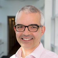 Portrait picture of Karim Raza